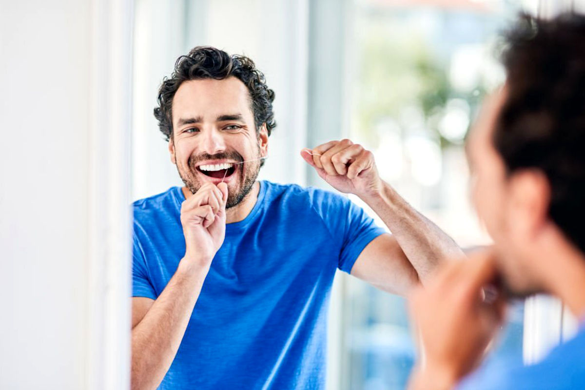 4 benefícios de usar fio dental todos os dias para saúde bucal