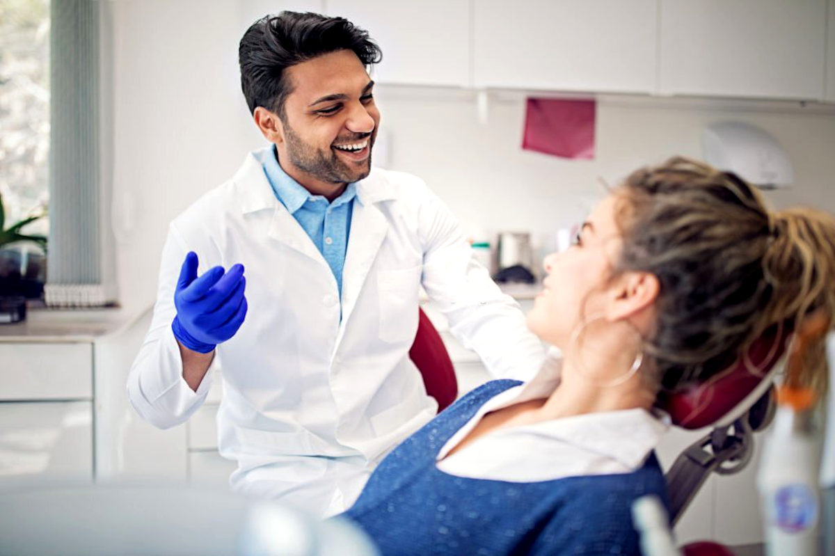 consultas odontológicas de rotina para retirar a placa dentária